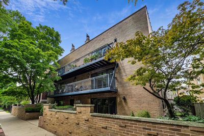 1122 Altgeld